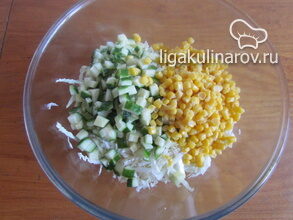 dobavlyaem-v-salat-konservirovannuyu-kukuruzu-2226498-2093015