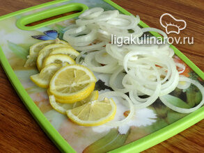 luk-i-limon-porezat-polukolcami-2226476