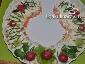 sloenyy-salat-s-kuricey-2114275