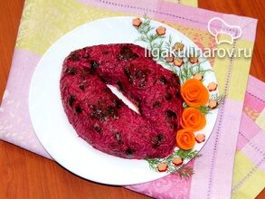 ukrasit-salat-ukropom-syrom-i-ovoshchami-2259955-7905541