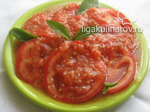 ukroyte-lomtiki-pomidor-tomatnoy-pastoy-2240766